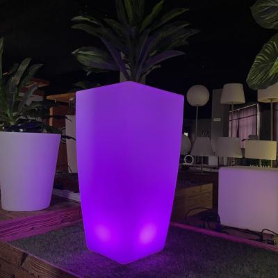 China PE Material Contemporary Waterproof IP44 Floor Rechargeable Led Flowerpot Lights RGB for sale