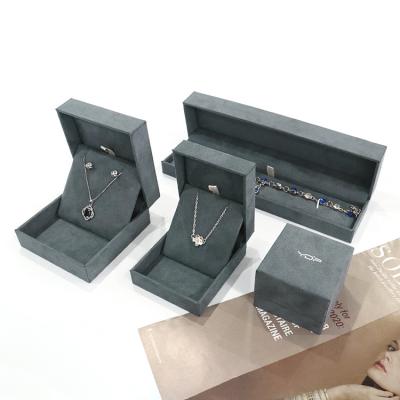 China Custom Luxury Jewelry Packaging Ring Necklace Manufacturer Supply Mirco Fiber Velvet Jewelry Box for sale