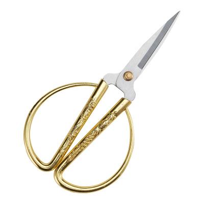 China Cloth /Sewing Shears High Quality Professional Cutting Sliver Alloy Tailor Scissors Wedding Scissor Opening Gold Handle Tailor Scissor for sale