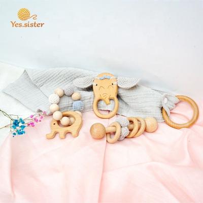 China Soft Toy Baby Gift Box Set Organic Baby Bib Teethers Beads Wooden Rattle Teether Toys Gift Set for sale