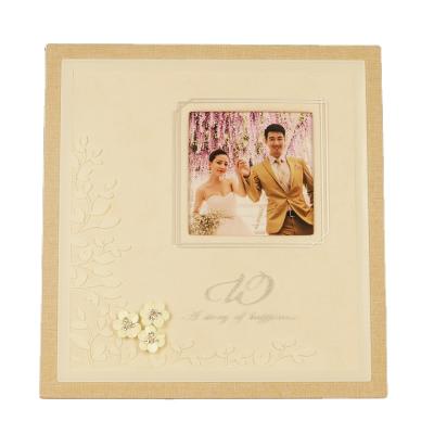 China Beautiful Eco-friendly Factory Design Photo Album Skin And Stick 12x12 Gold Color Wedding Photo Albums for sale