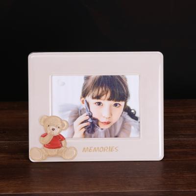 China Baby Birthday Party Bear 4x6 Photo Frame Decorative Decor Newborn Baby Girl Eco-Friendly Custom Frame Lovely for sale