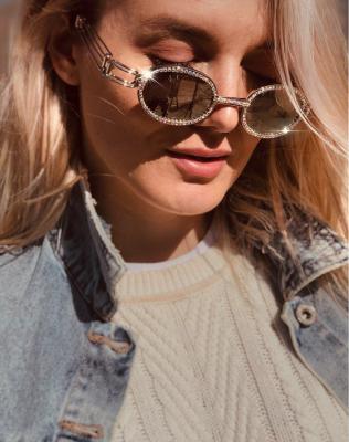 China Fashion Sunglasses 2021 Retro Small Round Glass Men Vintage Steampunk Sun Glasses Women Clear Pink Pearl Rhinestone Oculos de sol Sunglasses for sale