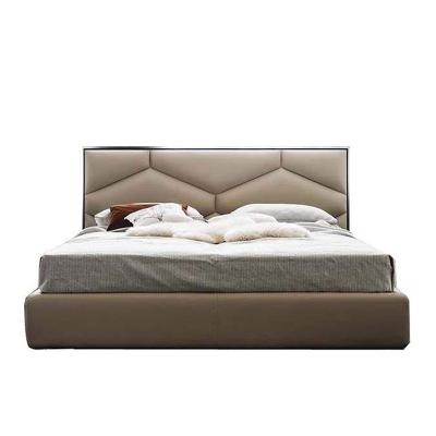 China Modern Design Tufted Italian Style Double Bed Tufted Soild Wood Upholstered Bed for sale