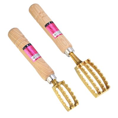 China Stocked Japanese Brass Fish Scale Planer Remove Solid Wood Fish Scale Scraper Handle Fish Scale Brush Scraper Commercial Package for sale