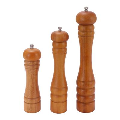 China New Viable Hot Selling Kitchen Accessories Instrument Instruments Tool 2021 Rubber Wooden Salt and Pepper Mill Set for sale