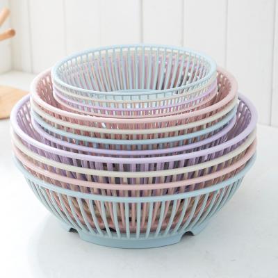 China Sustainable Plastic Kitchen Fruit Strainer Storage Vegetable Wash Drain Basket for sale