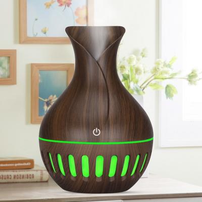 China Hotel Cheap Factory Price 300ML Mini LED Car Portable Humidifier Air Humidifier Diffuser for sale