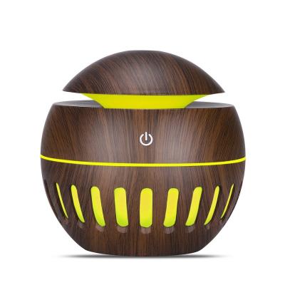 China Hotel 7 Colors Ultrasonic Humidifier Aroma Diffuser Humidifier 130ml Wood Grain Aroma Diffuser Mini Humidifier for sale