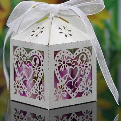 China New Year Handmade Portable Gift Box Paper Candy Bag Paper Gift Box Christmas Packaging Paper Box for sale