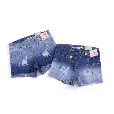 China Color Fade Proof New Design 2022 summer girls jeans half pants character beaded abbreviations girls high quality washed girls shorts for sale