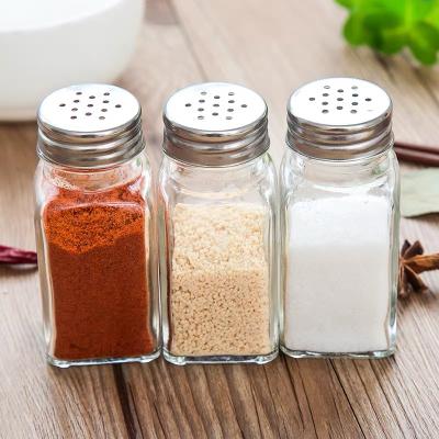 China Viable Glass Bottle Condiment Serving Spice Jar 4oz Seasoning Square Spice Jar With Shaker Tops Lid for sale