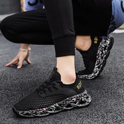 China Fashion trend men sneakers good price sports shoes sell fashion high quality light and breathable mesh upper wholesale leisure other fashionable shoes for sale