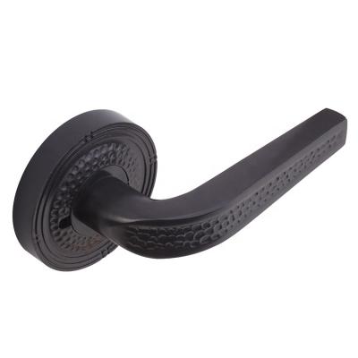 China Modern high quality matte black door handle lever handles with good factory price for sale