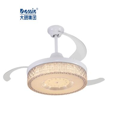 China Best Quality Remote Control Retractable Ceiling Fans With Light Remote Dimmable Led 3 Color Change 3 Quiet Speeds for sale