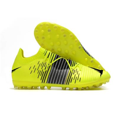 China Durable Soccer Boots Wholesale High Quality Cheap Price Sports Soccer Shoes Future Z Comfortable Yellow Outdoor Mens Soccer Shoes for sale