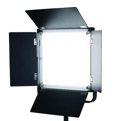 China PORTABLE Professional Photographic Lighting Portable Camera Studio LED Audio Video Light With Barn Door for sale