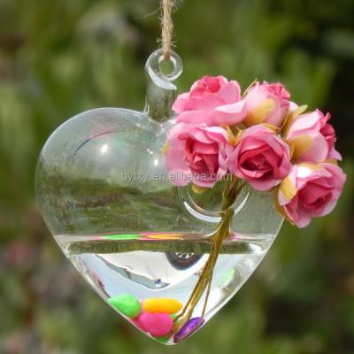 China Hand Made Home Decor Heart Shape Hanging Clear Glass Flower Vases for sale