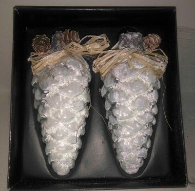 China Unique Hand Painting China Design Pine Cone Hanging Glass Ornaments for sale