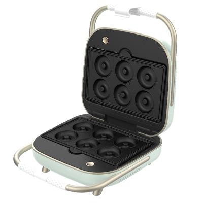 China Household Breakfast Sandwich Maker and Waffle Maker with 3 in 1 Pan for Baking Purpose for sale