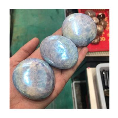 China Wholesale aura crystal celestite healing Europe quartz palm stone crystal decor for home for sale