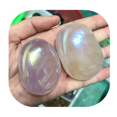 China Wholesale Europe quartz gemstone crystal aura mounted quartz crystal palm stone decor for home for sale