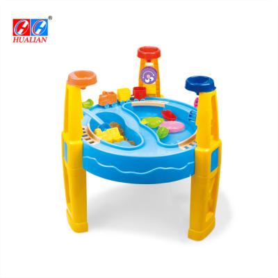 China Preschool Toy Hualian DIY Plastic Toy Set Sand And Water Table Sand Toy With Umbrella for sale