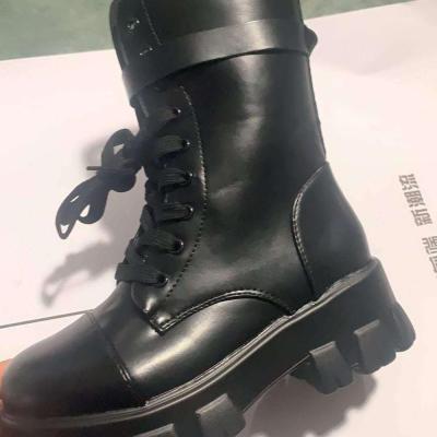 China 2020 England pocket zipper other other women plus 2020 fashionable women's boots size ankle boots stand up boots for sale