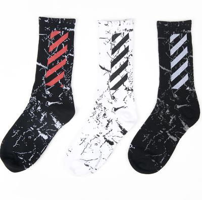 China 2020 New Mens Cotton Fashion Breathable Marble Striped Socks for sale