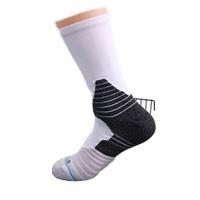 China New Sporty Men's Basketball Socks , Non Slip Black And White Sports Socks for sale