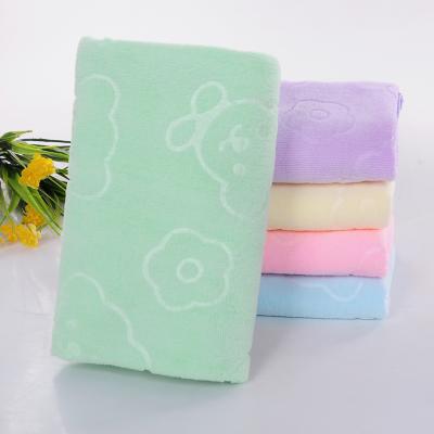 China Sustainable Custom Kitchen Towel 400g Dry Cleaning Clothes 25*25cm Embossed Square Cleaning Cloth With Logo for sale