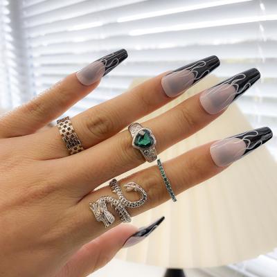 China Vintage Chinese Style Metal Dragon Ring Hip Hop Fashion Green Rhinestone Heart Shaped Ring Set Women for sale