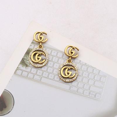 China 2021 New Vintage Fashion Hot Sale Luxury Metal Stud Earrings Women For Women for sale