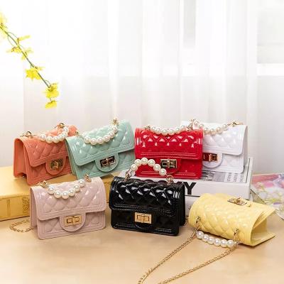 China 2021 fashion purses girl jelly pruses handbag for kids purses and handbag bead bag female girl slant shoulder bag for sale