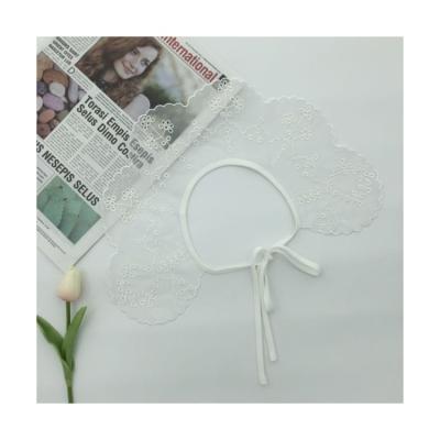 China New High Quality Lace Folding Water Soluble Lace Strands Flowers Around Detachable Collar for sale