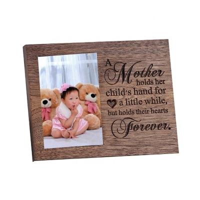 China Display Use Vertical Engraved Solid Wood Engraved Picture Frame Photo Frame for sale