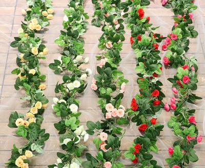 China Realistic and Handmade Artificial Flower Garland Decor, Floral Greenery Garland for Wedding Table Deco for sale