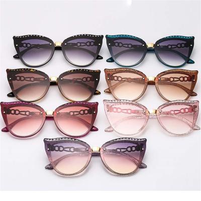 China 2019 luxury rhinestone sun glasses cat eye diamond sunglasses fashion new shading glasses for women oculos de sol for sale