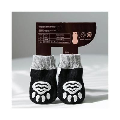 Chine Adorables chaussettes pour chiens avec motif de dessin animé et design tricoté Terry noir respirant à vendre