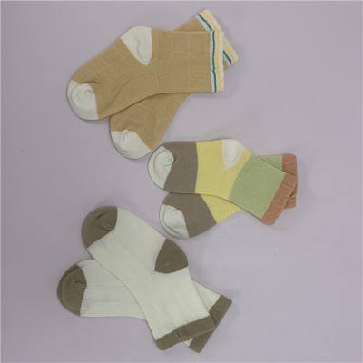 China 2-3Y Boys' Plain Cotton Socks with Cartoon Pattern and Quick Dry Customized Design for sale