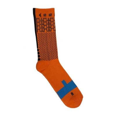 Cina 50000 Due colori Arancio Uomo Bianco Calzini da calcio Unisex Calzini da calcio Sport Anti-Slip Asciugatura rapida in vendita