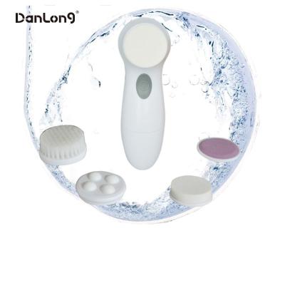 China Portable DEEP CLEANING Waterproof 4 in 1 Electric Sonic Facial Exfoliating Facial Cleansing Brush Detergent Facial Cleansing Brush for sale