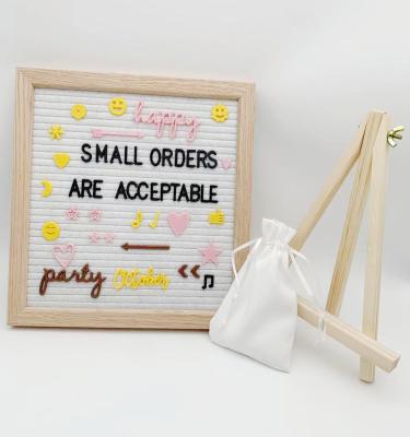 China Rustic Home Decorations.Gifts 10*10 Inch DIY Oak Wood View Felt Letter Board with Changeable Plastic Letters and Backing for sale