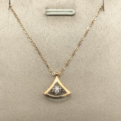 China Trendy Classic Triangle 18K Gold Real Diamond Necklace for sale