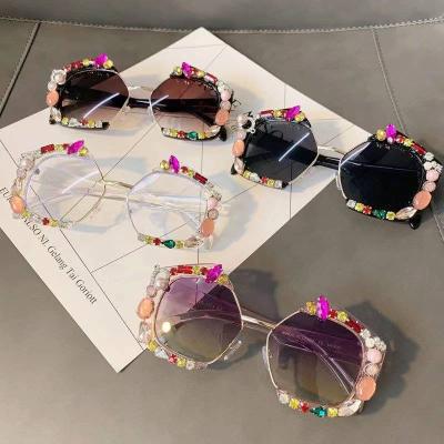 China New Fashion Sun Glasses Designer Diamond Flower Decoration Women Shades Sunglasses for sale