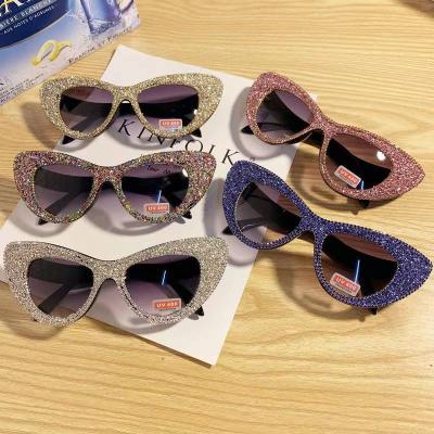 China Trendy Female Clear Heart Diamond Shaped Shades Bling Lens Style Sunglasses Hot Cat Eye Sunglasses for sale