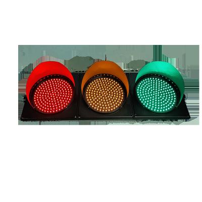 China CE EN12368 300mm PC LED Light Red Yellow Green Waterproof IP65 Electricity UV-stabilized Traffic Lights And Solar Powered Optional for sale