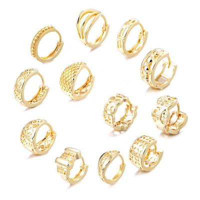 China Environmental Friendly Round Small Hoop Earrings 18K Gold Plated Lightweight Hypoallergenic Chunky Open Huggie Hoops Cuff Ear Stud for Women Gift for sale