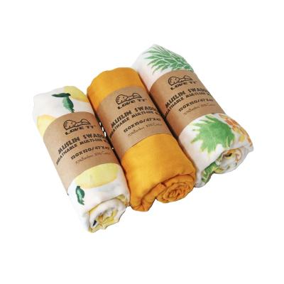 China 2022 Anti-Static Neutral Muslin Wrap Soft Organic Bamboo Blanket Cotton 47*47 Thumb Newborn Wrap Three Piece for sale