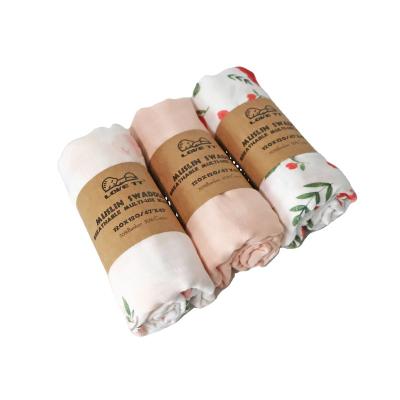 China 2022 Anti-Static Neutral Muslin Wrap Soft Organic Bamboo Blanket Cotton 47*47 Thumb Newborn Wrap Three Piece for sale